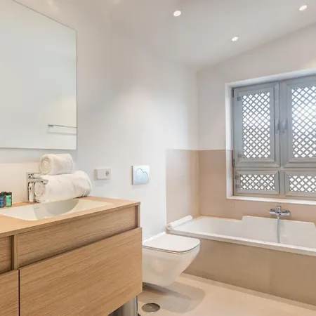 Bentor 3-1 Penthouse Jacuzzi Pool View 3b Holiday home *