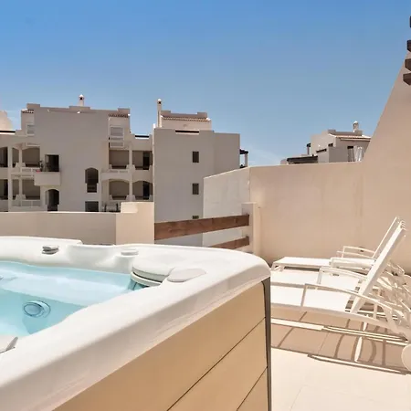 Feriehus Bentor 3-1 Penthouse Jacuzzi Pool View 3b